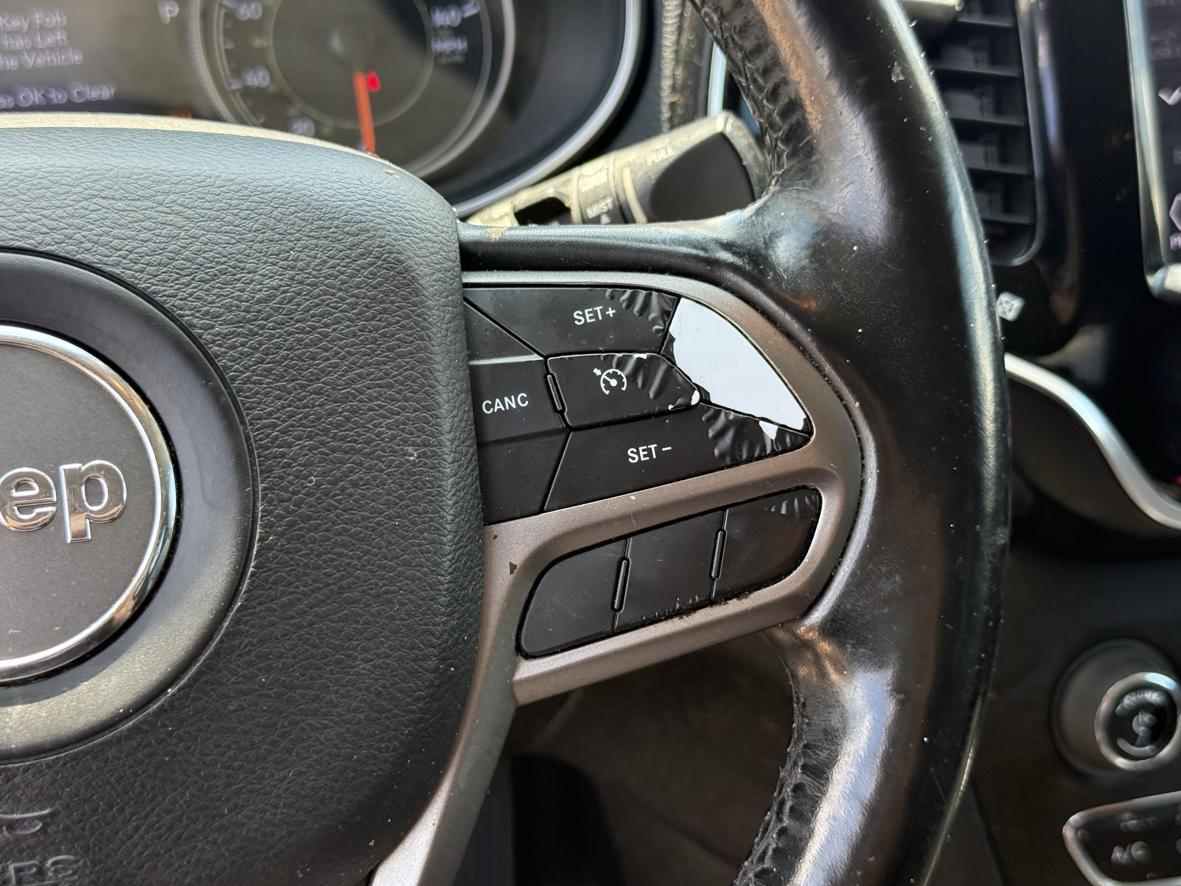 Used 2020 Jeep Cherokee Limited FWD image 17