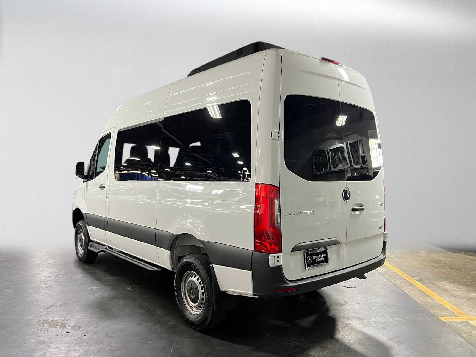 Used 2025 Mercedes-Benz Sprinter 2500 image 5