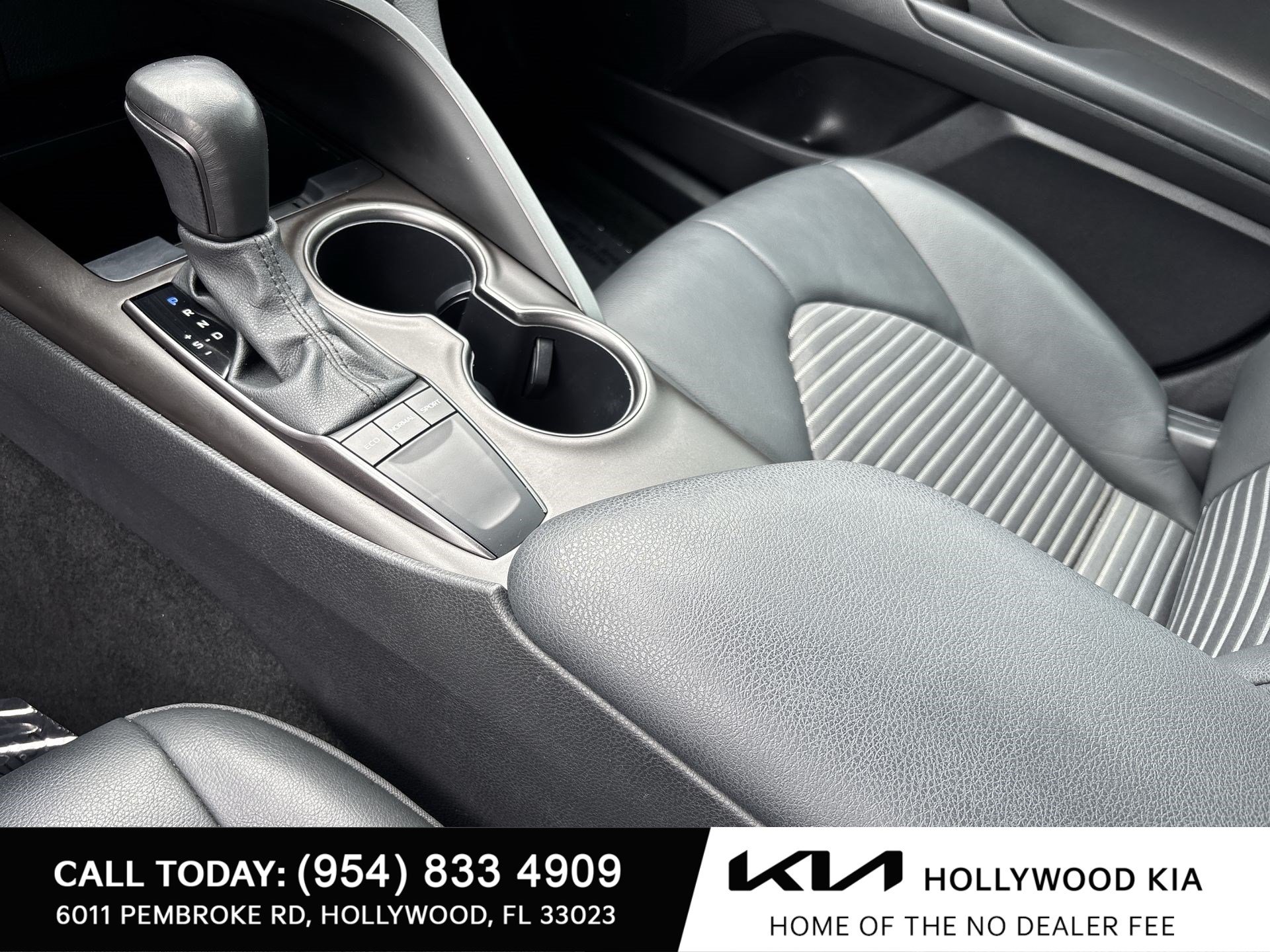 Used 2023 Toyota Camry SE FWD image 21