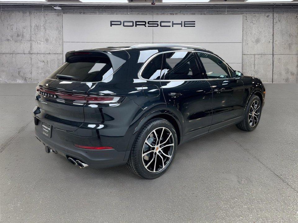 New 2026 Porsche Cayenne AWD/4WD image 9