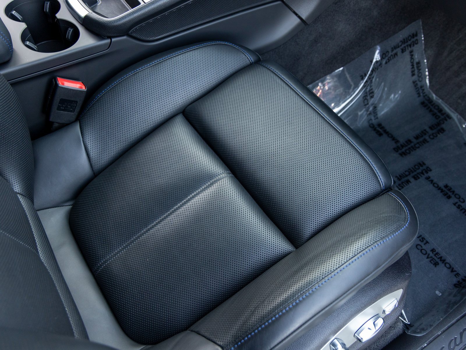 Certified 2024 Porsche Macan image 48