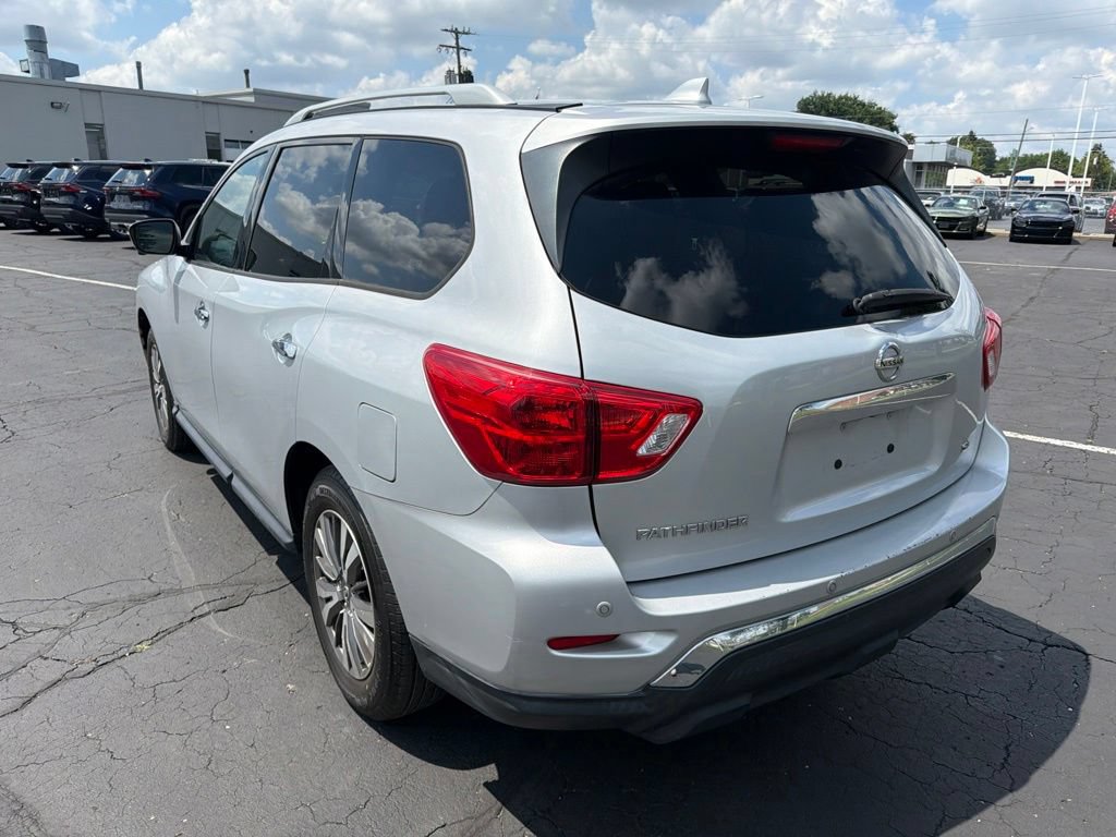 Used 2019 Nissan Pathfinder SL FWD image 8