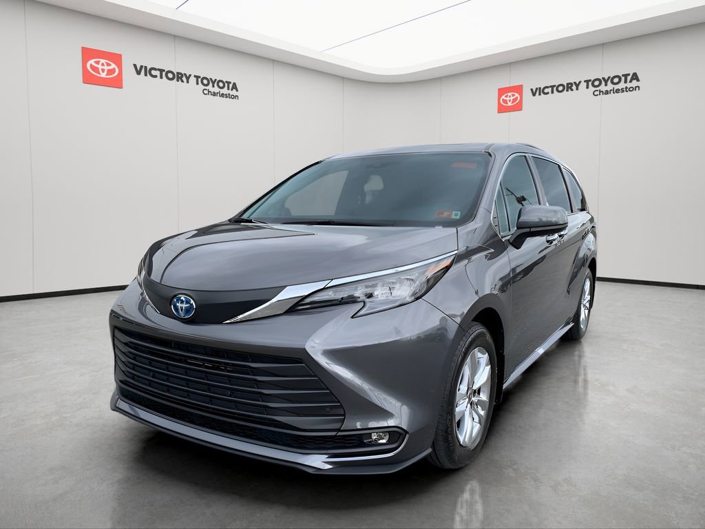 New 2025 Toyota Sienna XLE