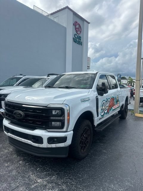 Used 2023 Ford F250 Lariat w/ Black Appearance Package AWD/4WD image 2