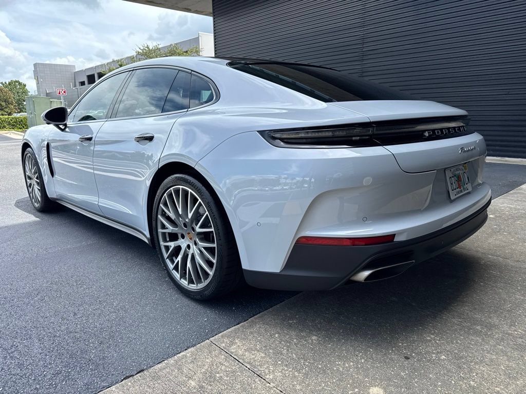 Certified 2025 Porsche Panamera image 4