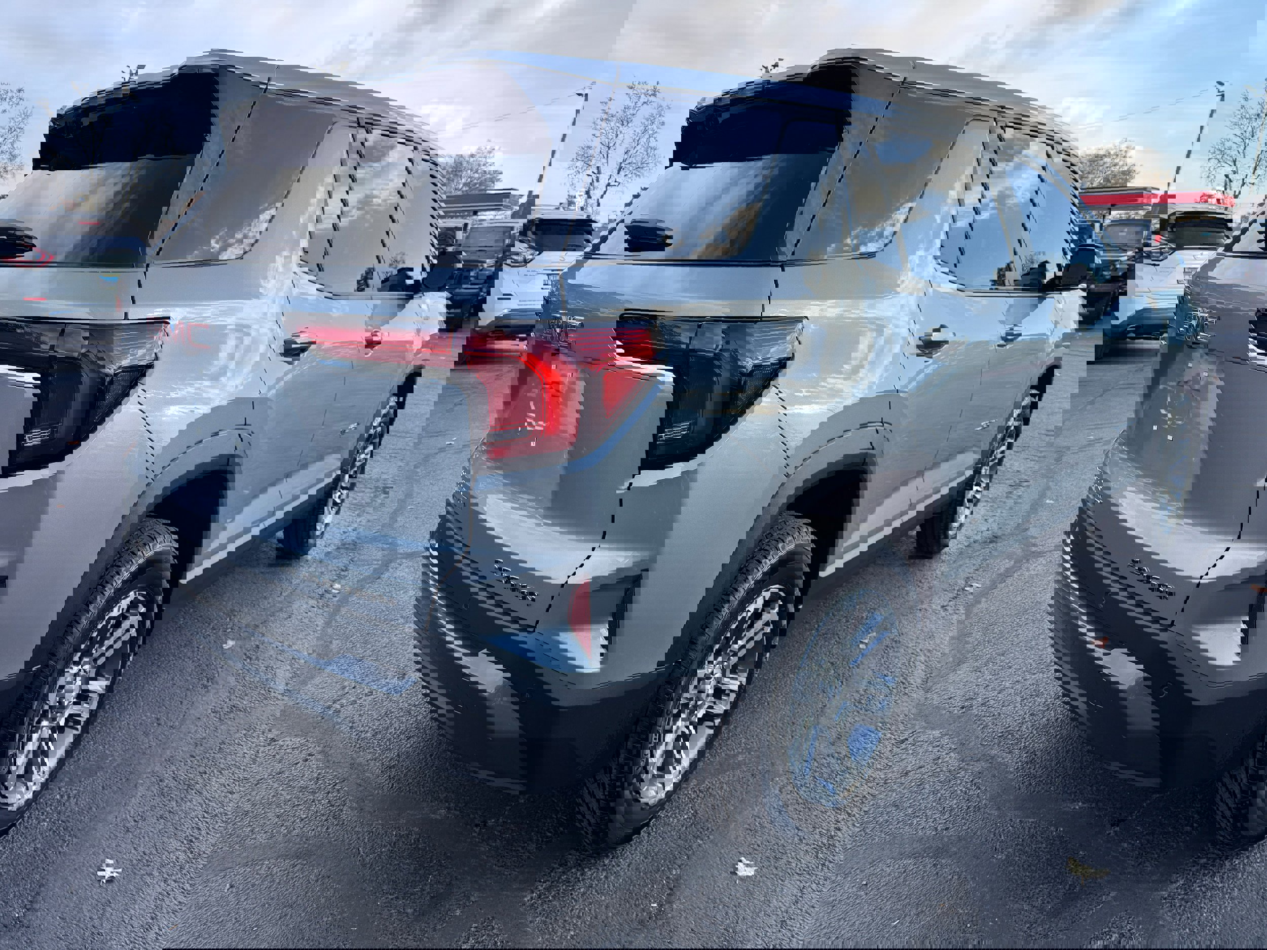 Used 2026 GMC Terrain Elevation image 7