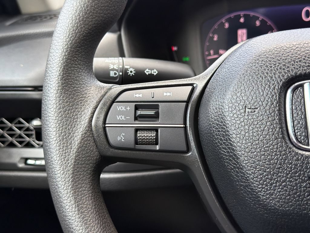 Certified 2025 Honda Accord LX image 18