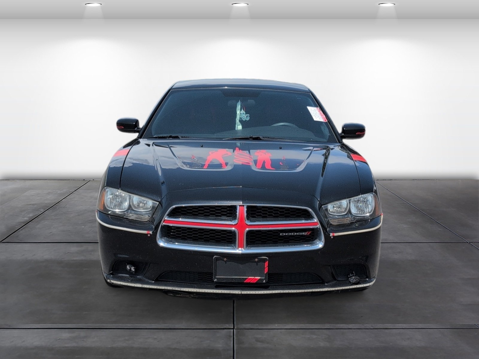 Used 2013 Dodge Charger SE RWD image 4
