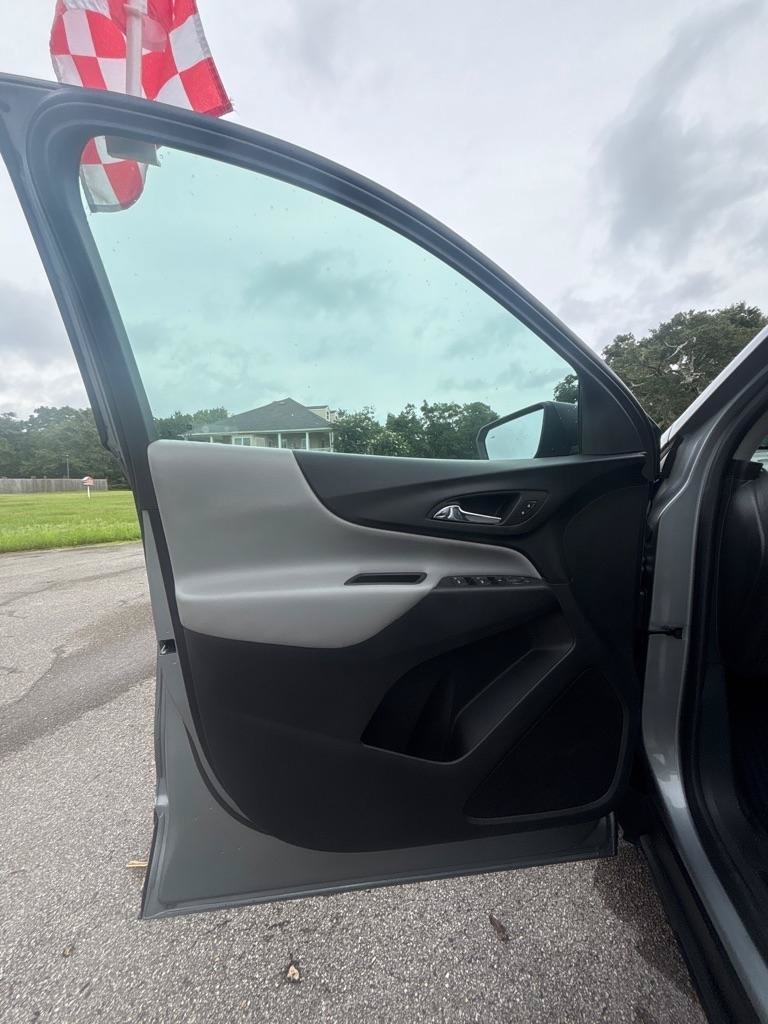 Used 2023 Chevrolet Equinox LS FWD image 10
