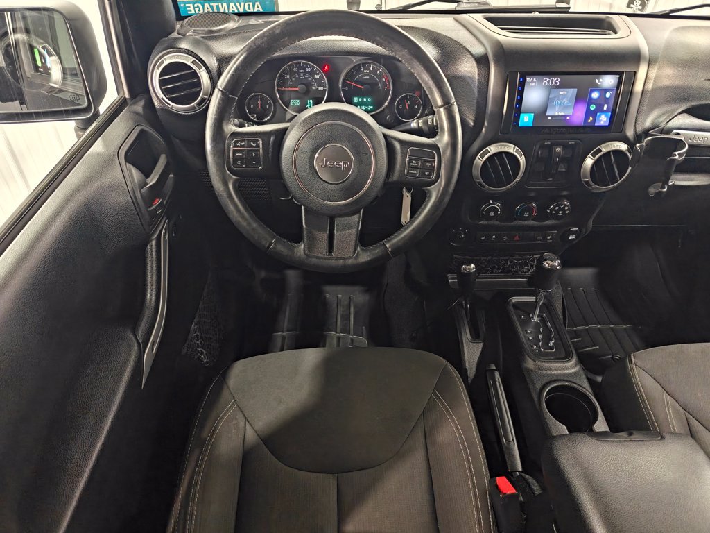 Used 2016 Jeep Wrangler Unlimited Sahara w/ Dual Top Group AWD/4WD image 4