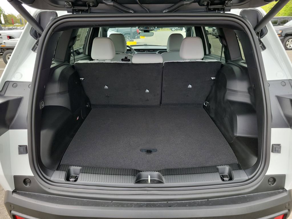 New 2026 Jeep Cherokee Limited image 32