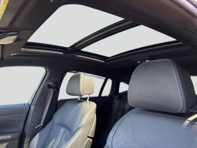 Used 2022 BMW X6 xDrive40i AWD/4WD image 39
