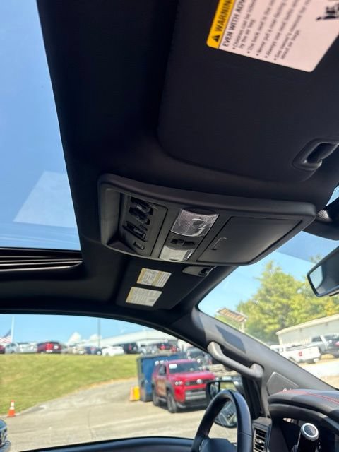 Used 2024 Nissan Titan PRO-4X w/ Pro-4x Convenience Package AWD/4WD image 38