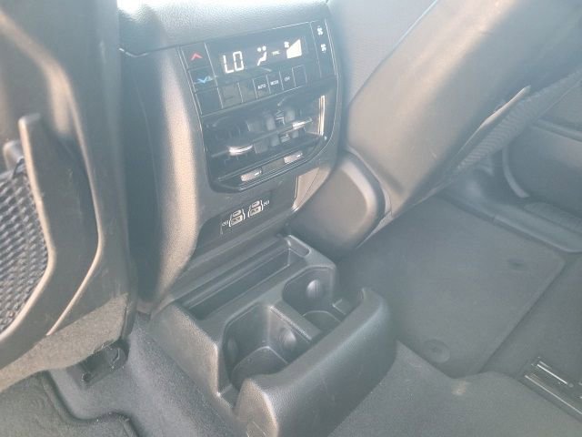 Used 2023 Jeep Grand Cherokee L Laredo AWD/4WD image 17