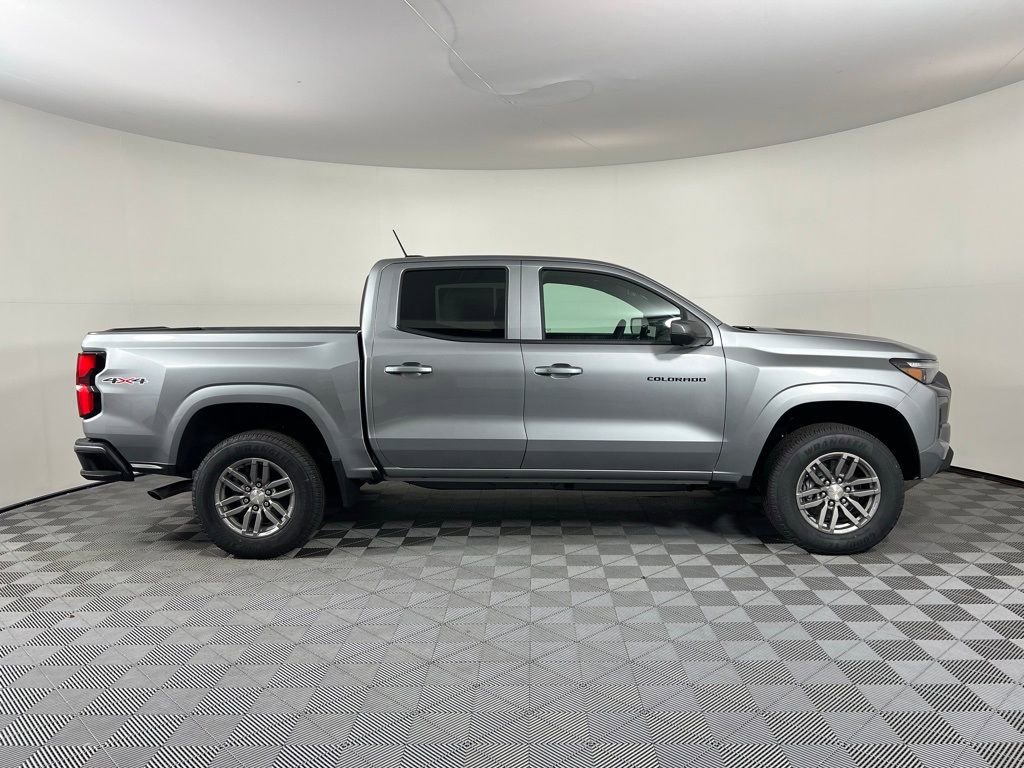 New 2025 Chevrolet Colorado LT w/ LT Convenience Package image 8
