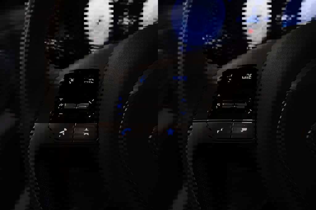 Used 2025 Hyundai Elantra SEL image 35