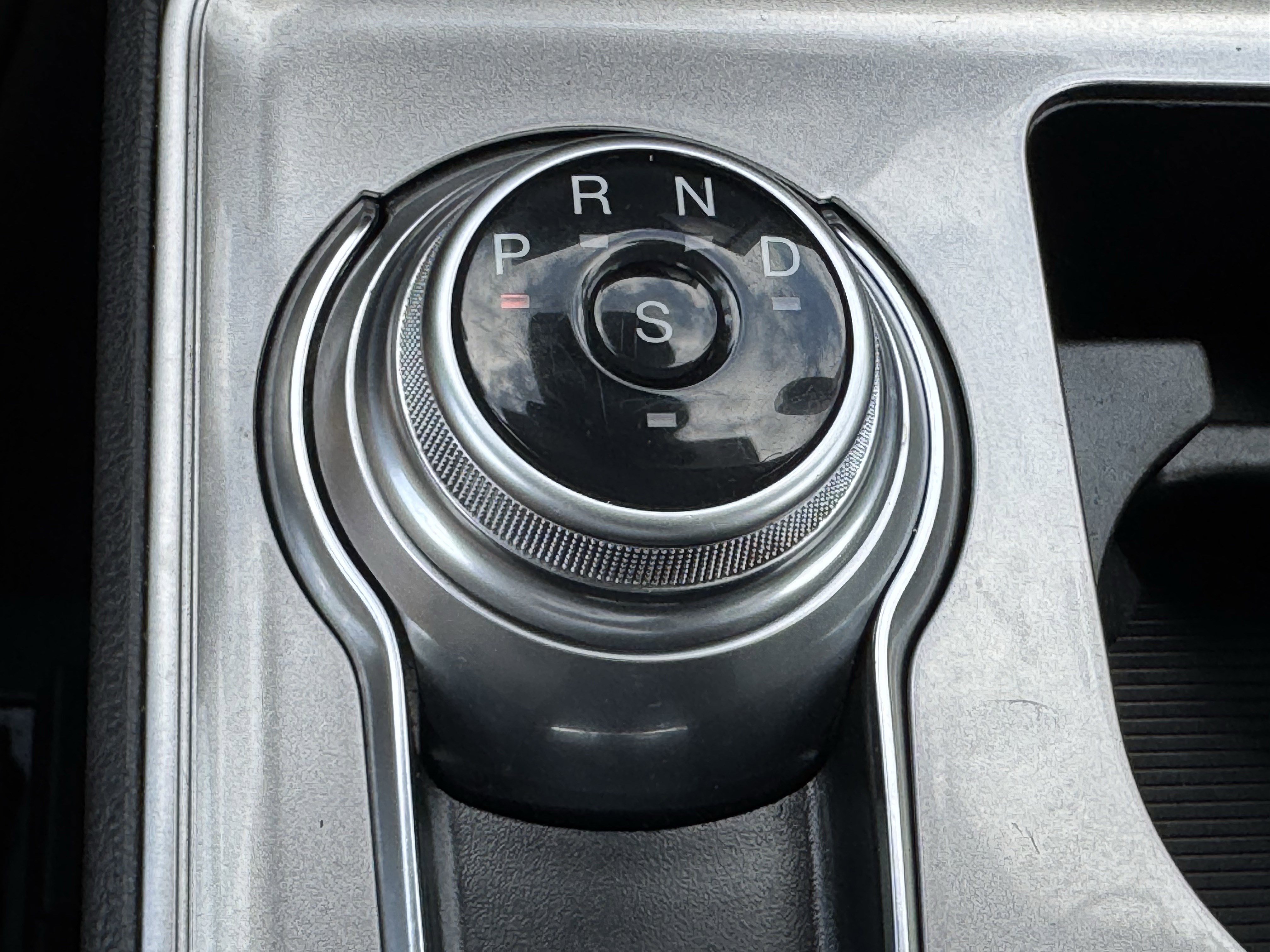 Used 2023 Ford Edge SEL image 24