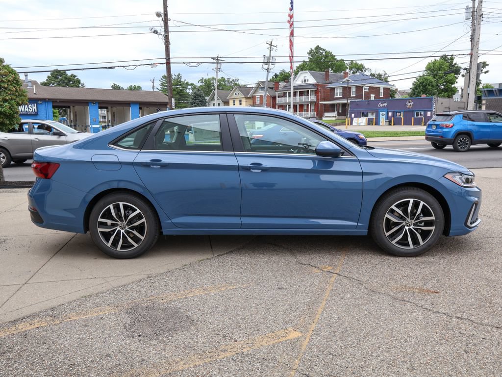 New 2026 Volkswagen Jetta SE FWD image 6