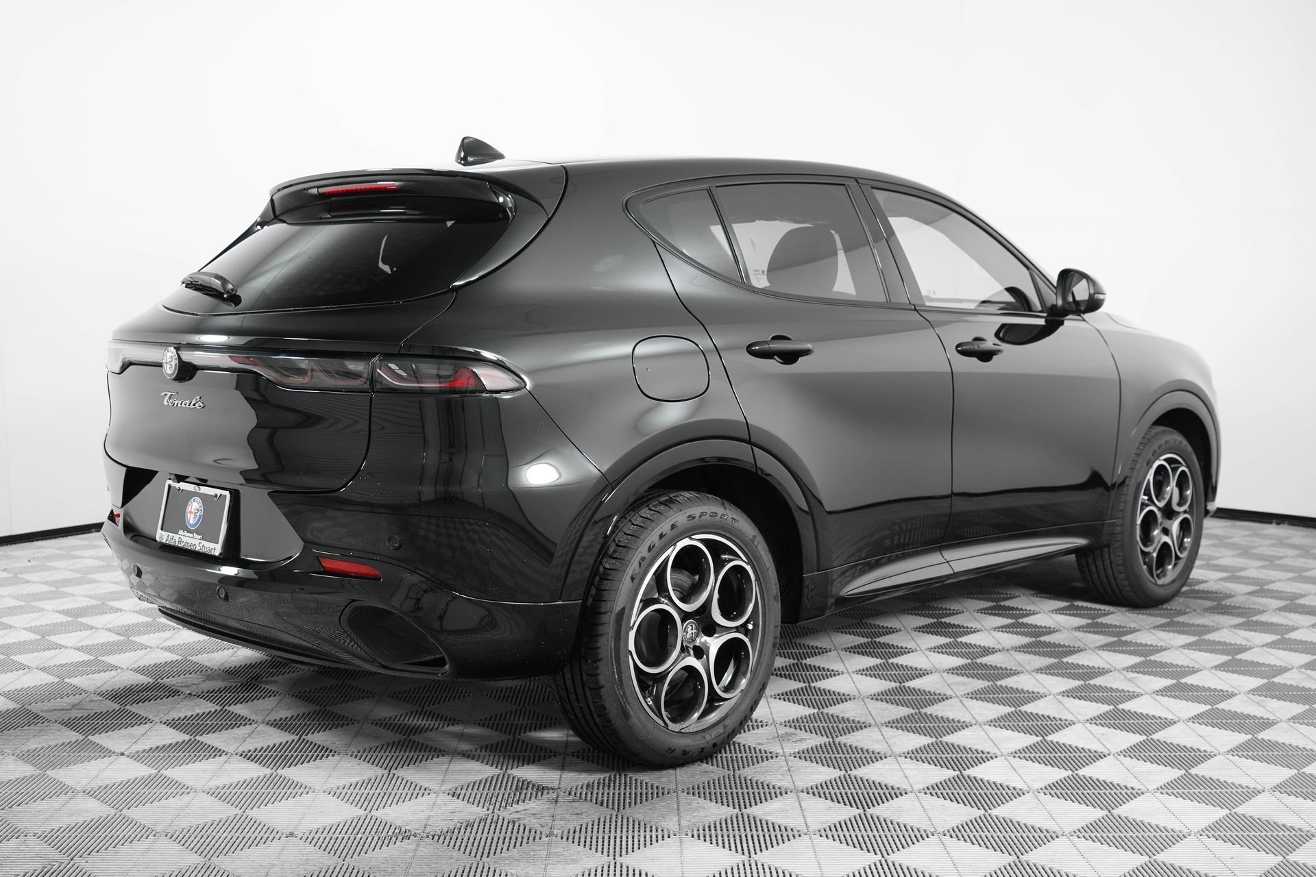 New 2025 Alfa Romeo Tonale w/ Premium Package image 11