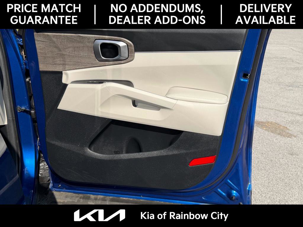 Used 2022 Kia Sorento EX w/ Panoramic Sunroof Package FWD image 21