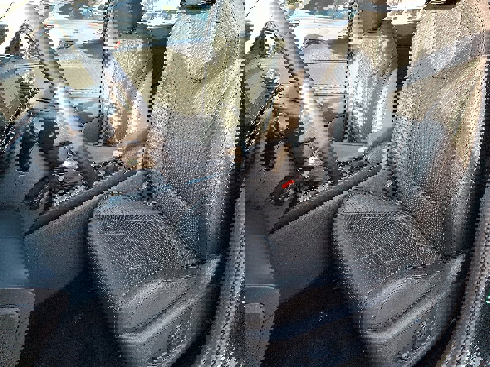 Certified 2023 Hyundai Elantra Limited image 14