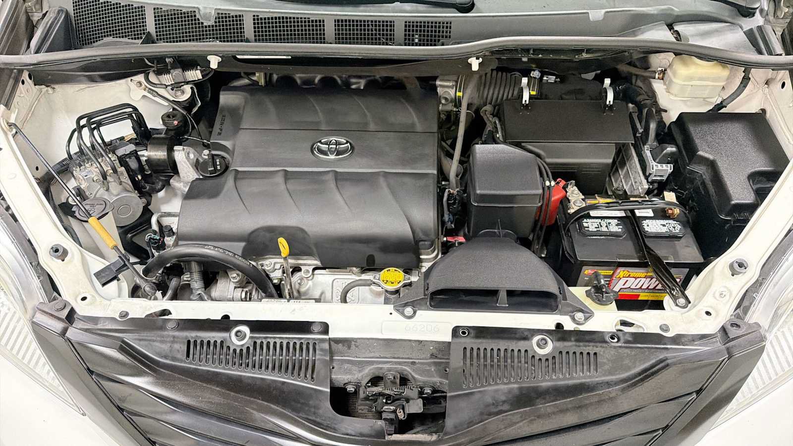 Used 2015 Toyota Sienna L FWD image 30