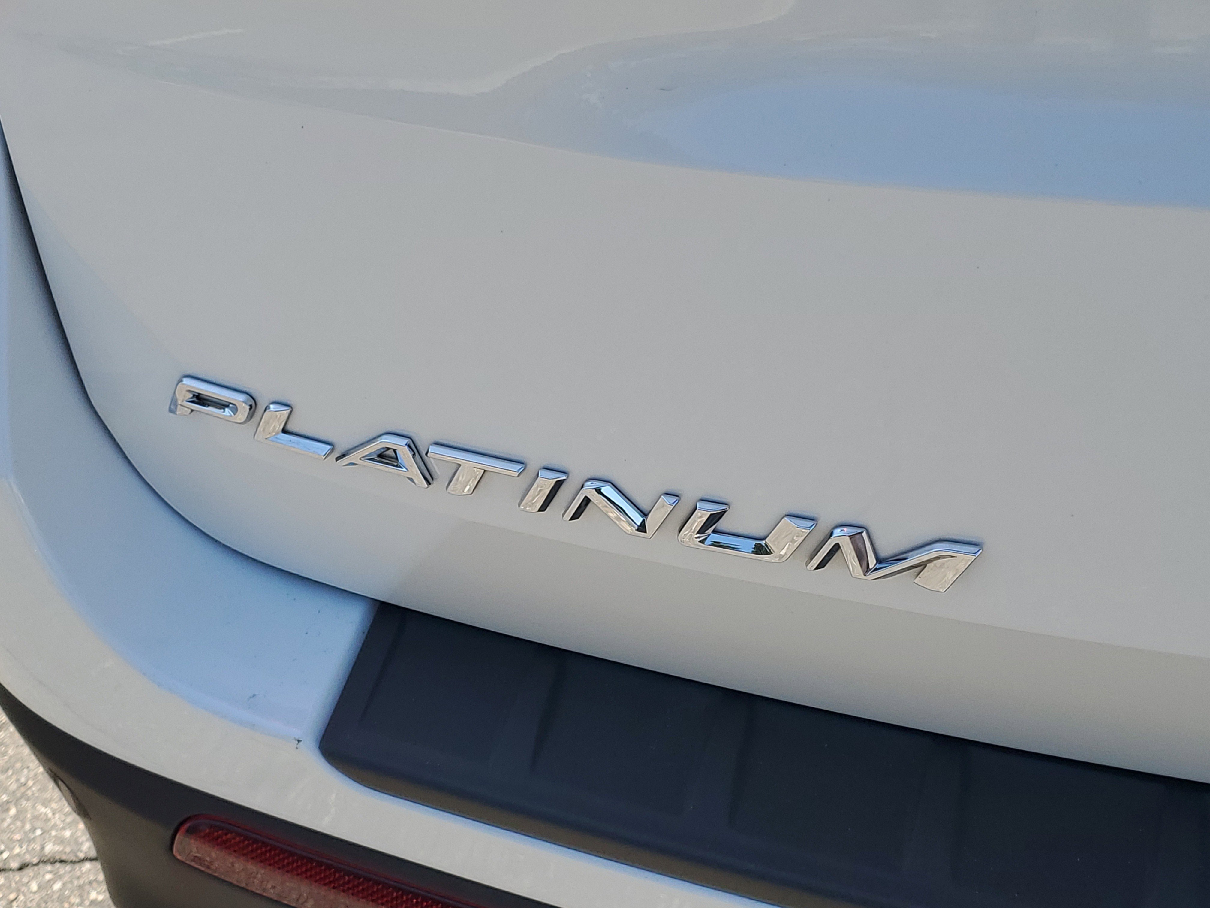 Used 2025 Ford Explorer Platinum w/ Ultimate Package image 29