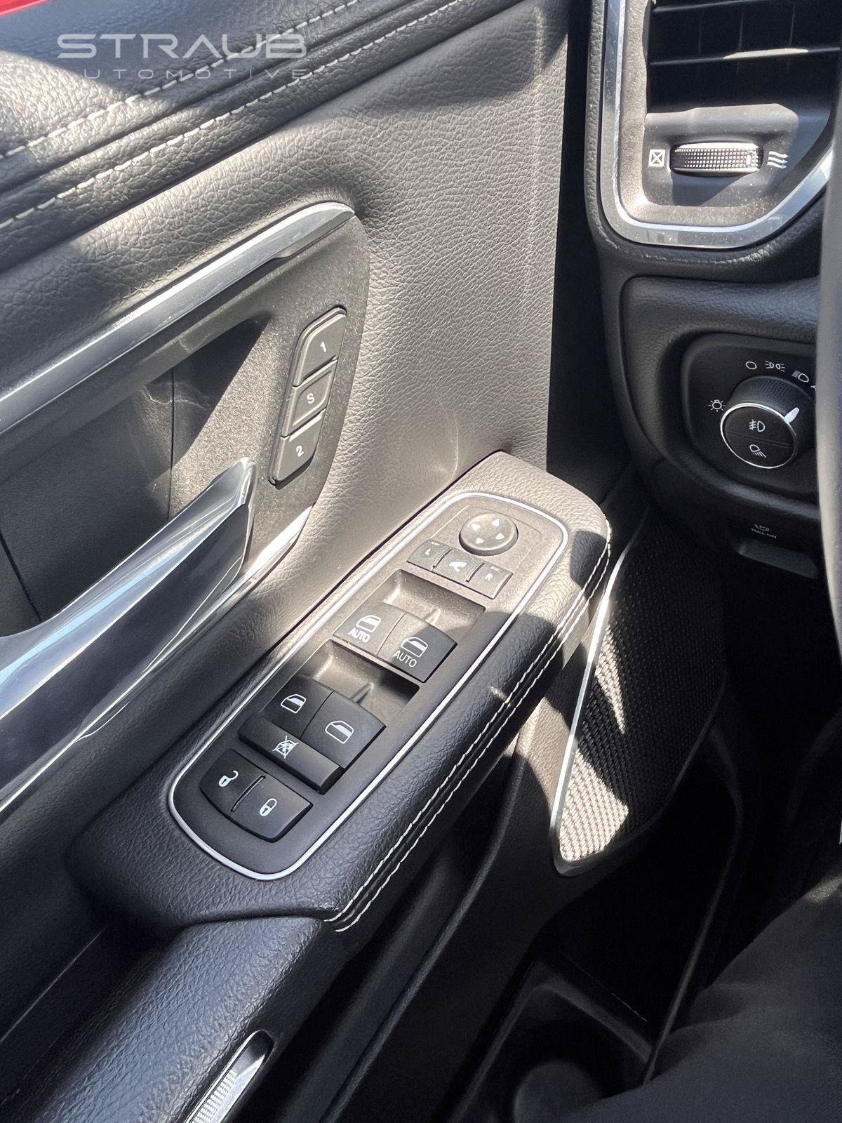 Used 2023 RAM 1500 Laramie AWD/4WD image 22