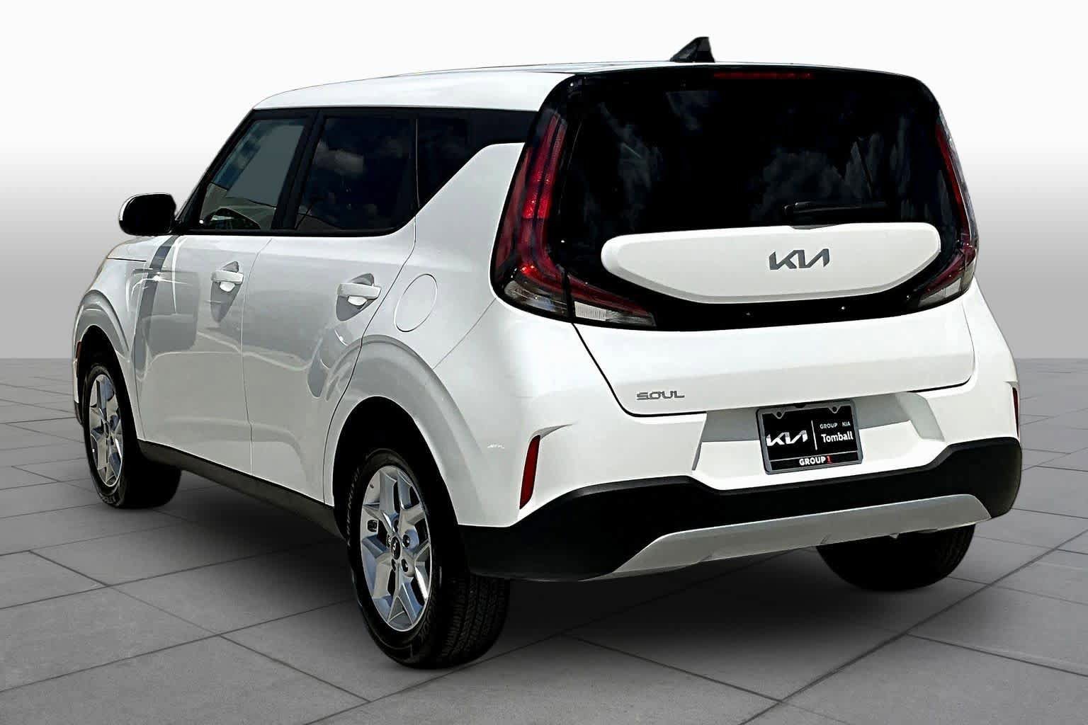 Certified 2025 Kia Soul LX w/ LX Technology Package image 11