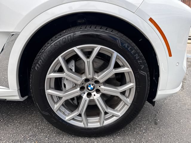 Used 2026 BMW X7 xDrive40i AWD/4WD image 9
