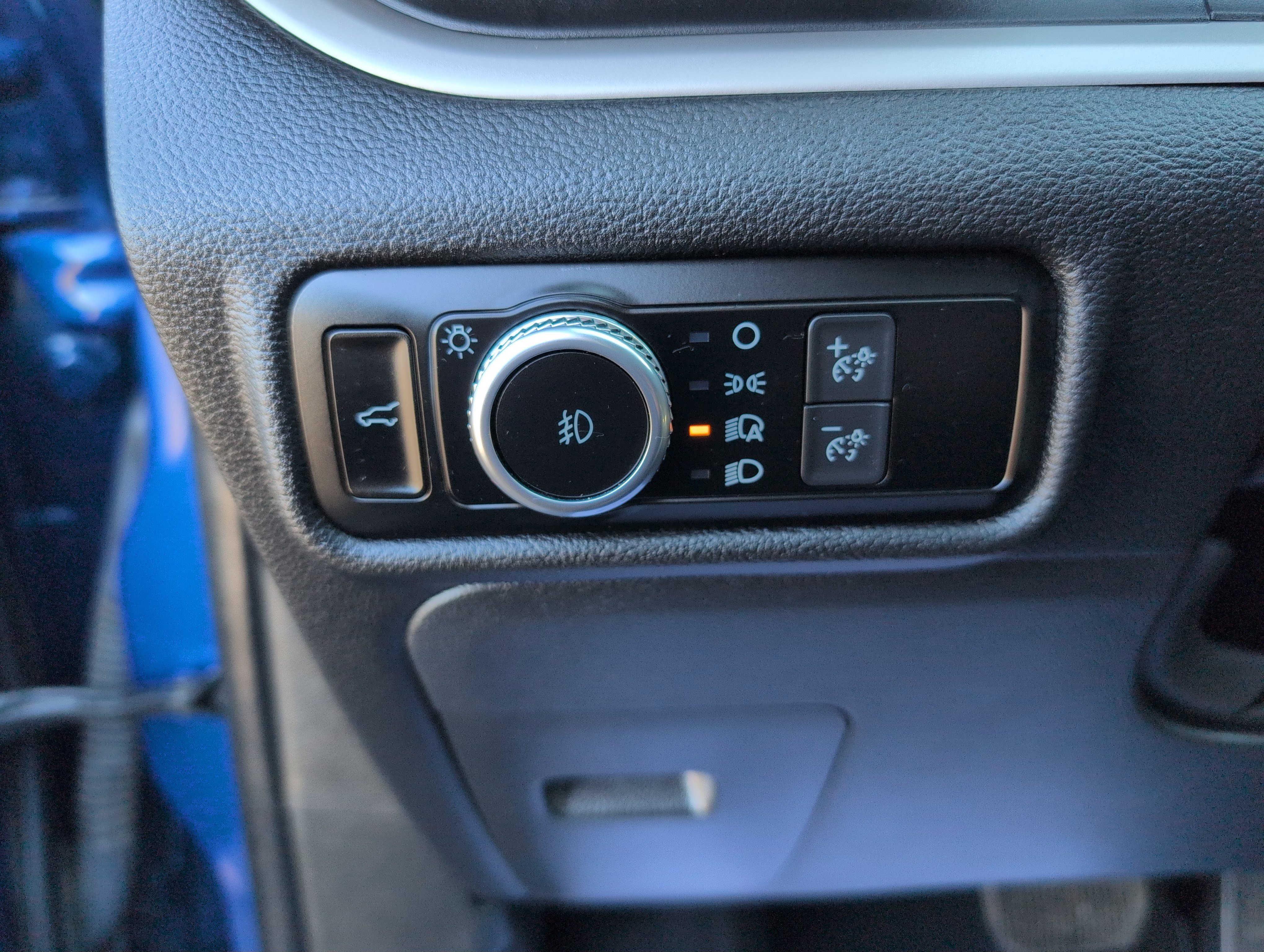 Used 2022 Ford Explorer XLT w/ Equipment Group 202A image 16