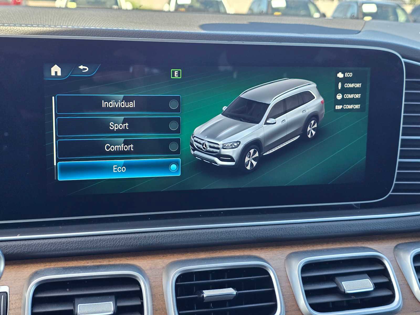 Used 2021 Mercedes-Benz GLS 580 4MATIC image 35