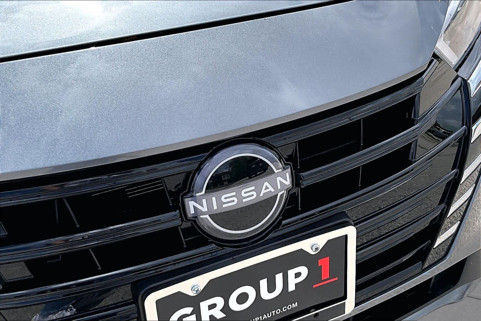 Used 2025 Nissan Versa S w/ Trunk Package FWD image 30