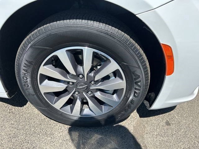 Used 2023 Chrysler Pacifica Touring-L FWD image 56