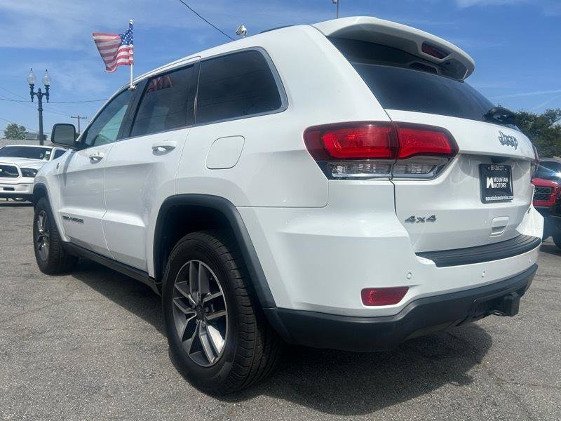 Used 2020 Jeep Grand Cherokee Laredo w/ Quick Order Package 2BN North AWD/4WD image 5