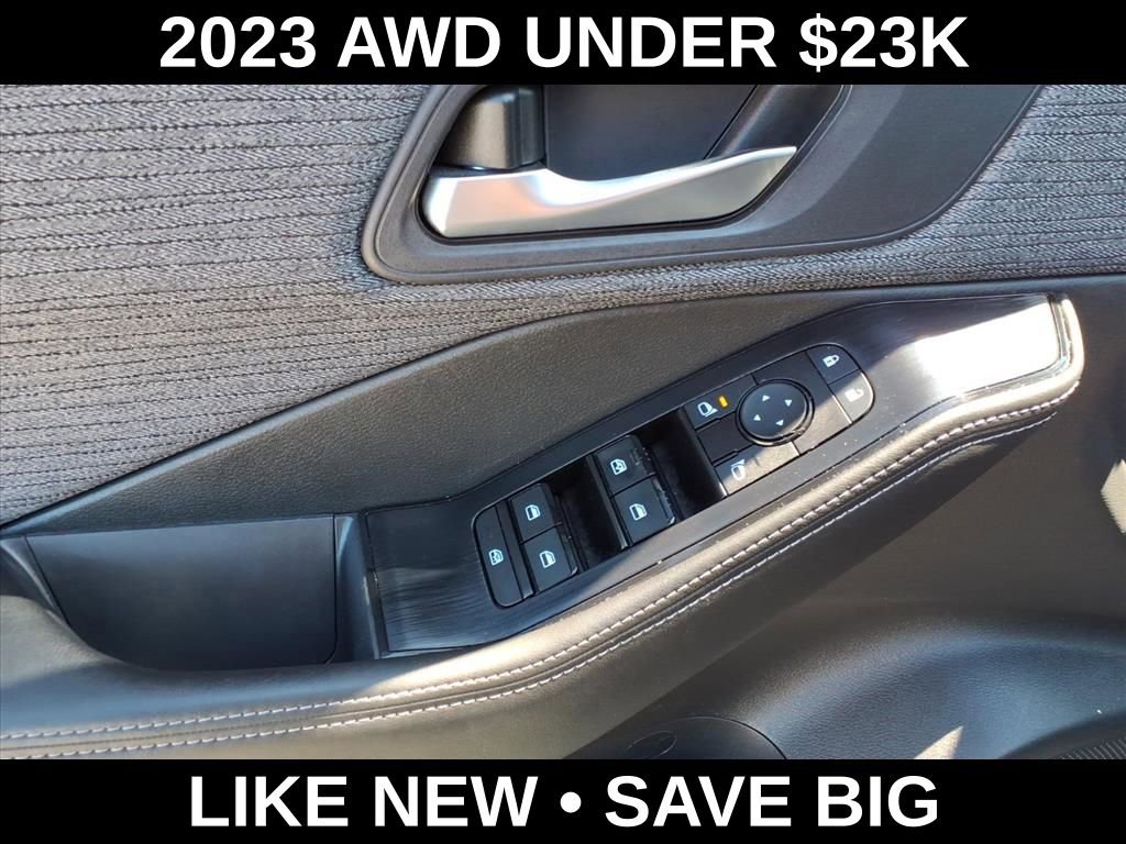 Used 2023 Nissan Rogue SV AWD/4WD image 12