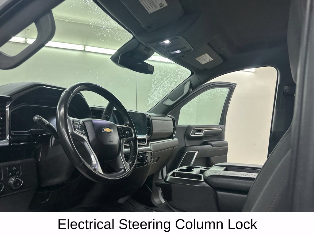 Used 2022 Chevrolet Silverado 1500 LT AWD/4WD image 31