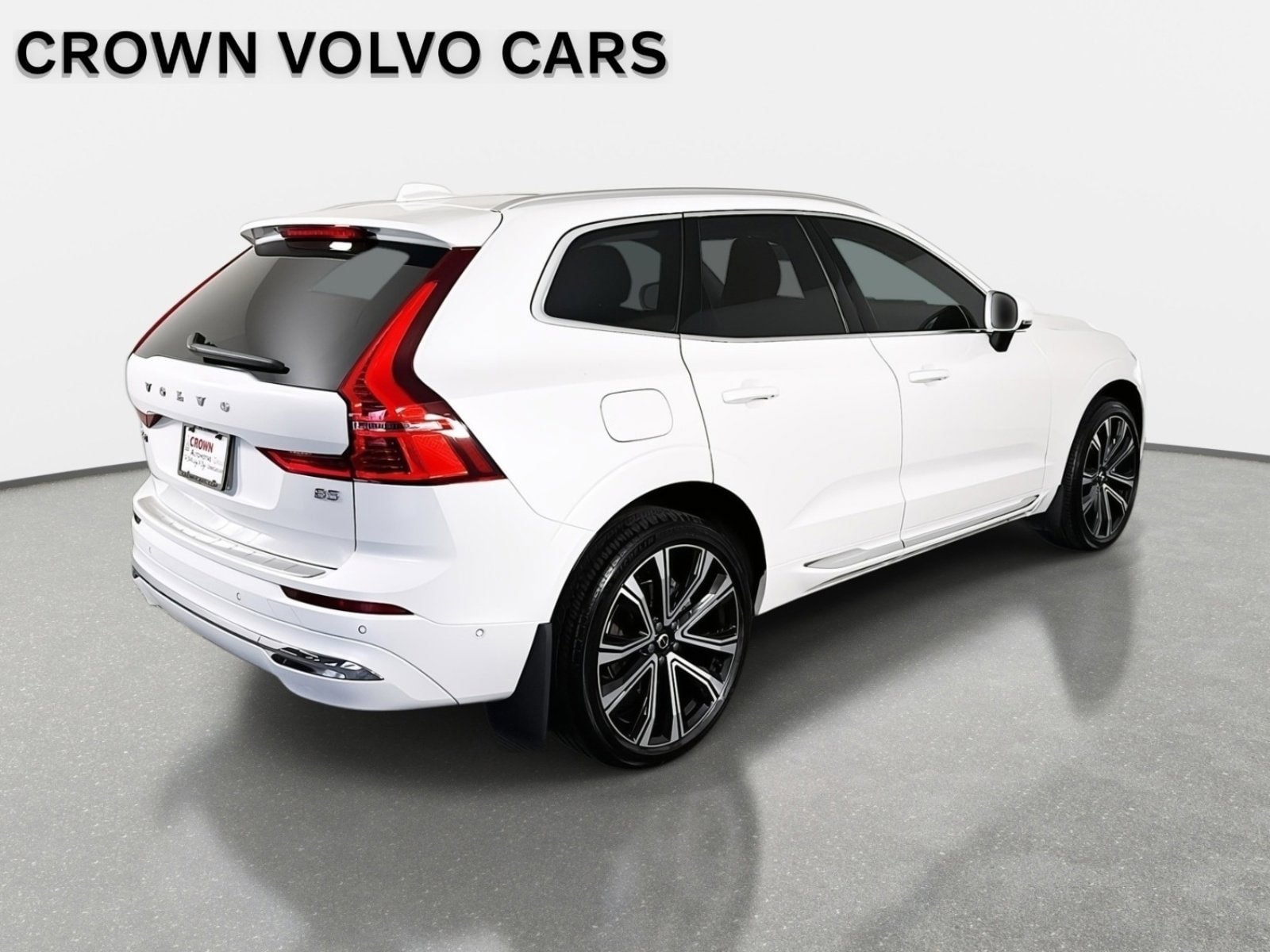 Used 2023 Volvo XC60 B5 Ultimate w/ Climate Package FWD image 6