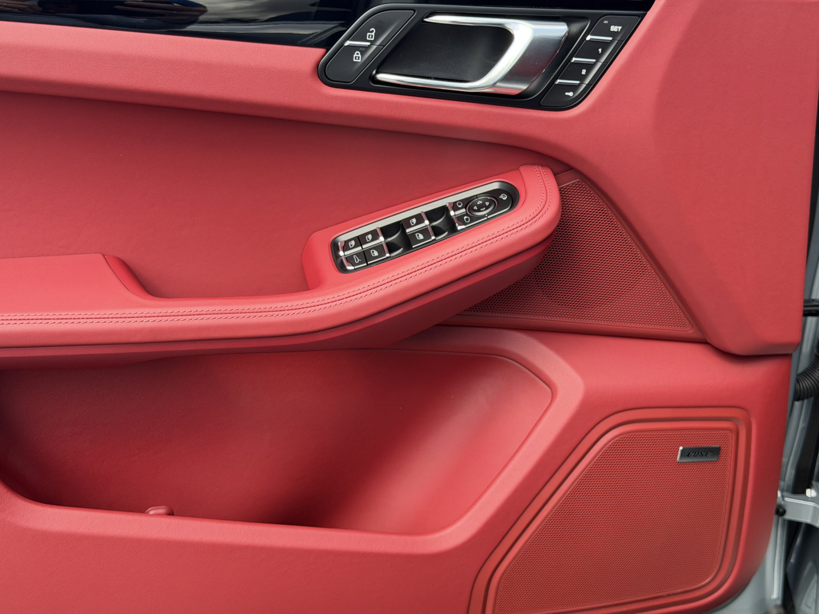 New 2026 Porsche Macan AWD/4WD image 19