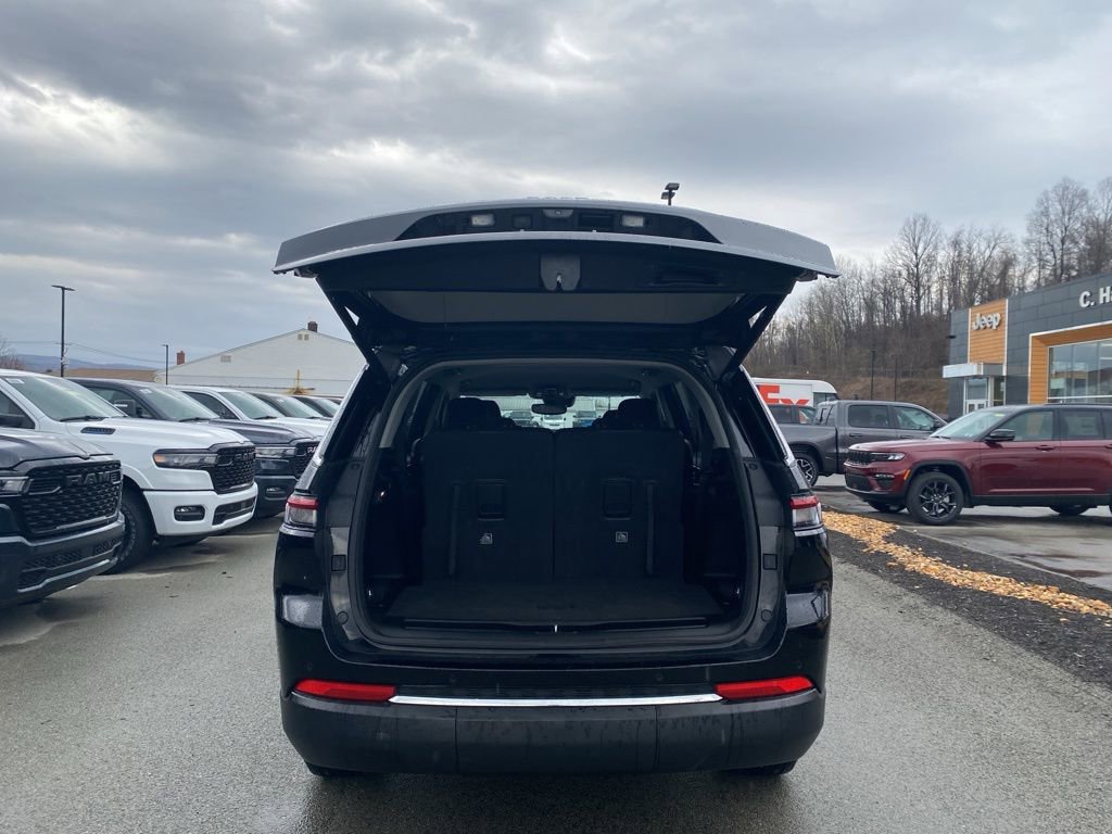 Used 2023 Jeep Grand Cherokee L Limited image 15