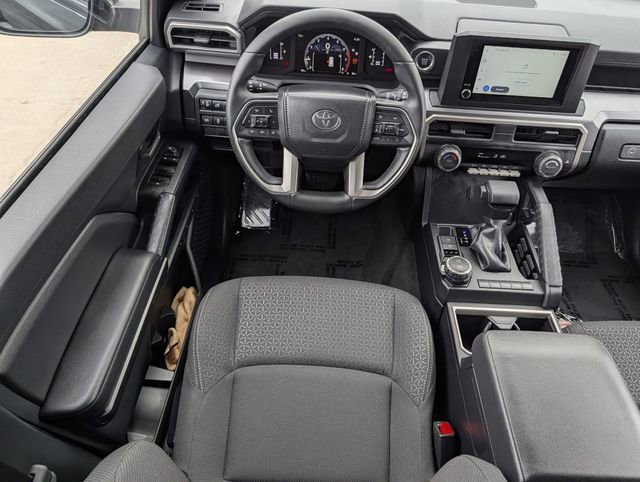 Used 2025 Toyota 4Runner SR5 AWD/4WD image 12