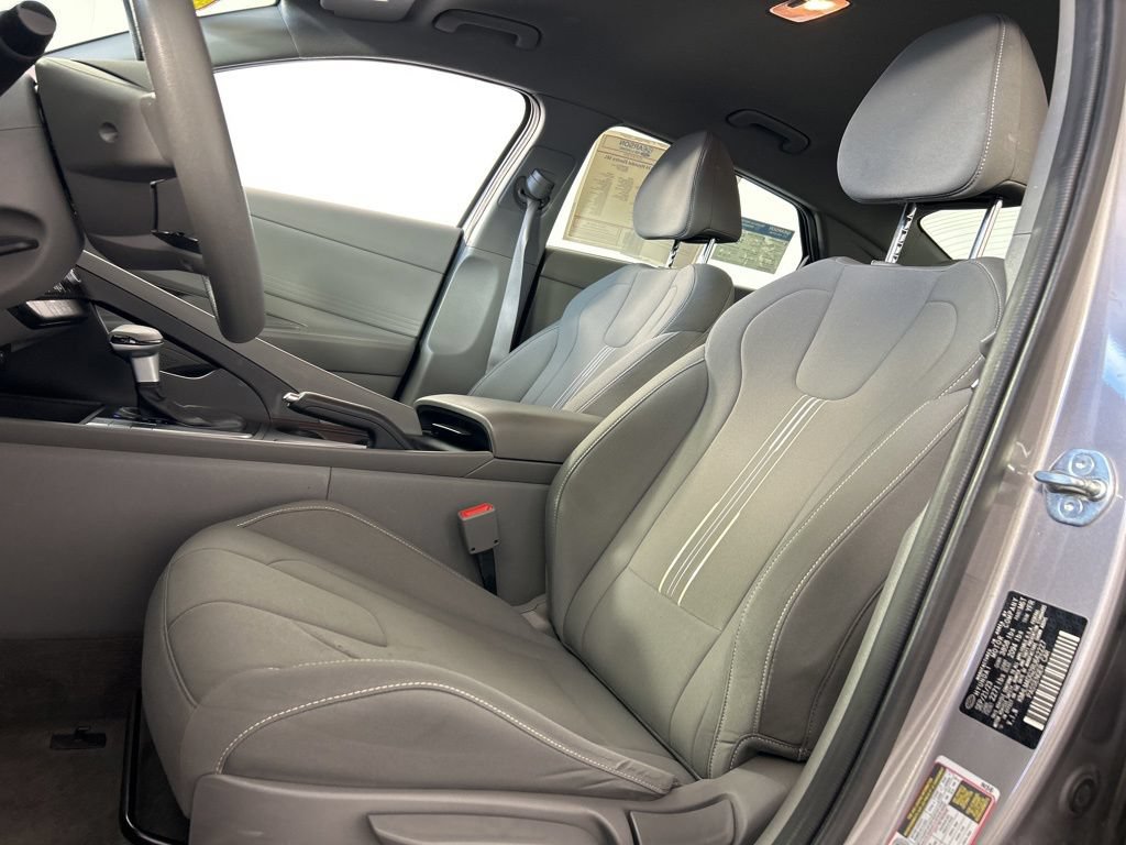 Used 2024 Hyundai Elantra SEL FWD image 26