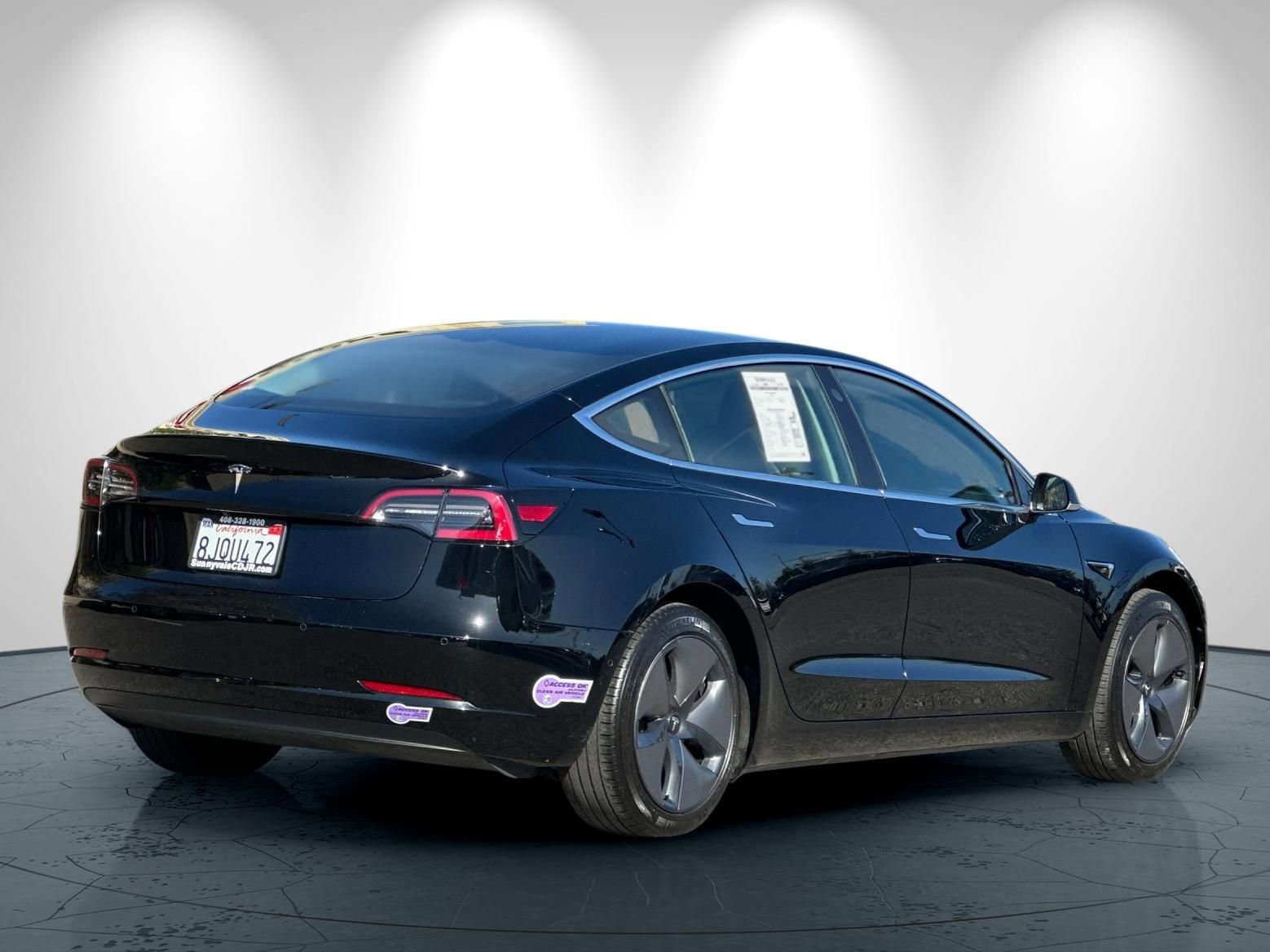 Used 2019 Tesla Model 3 Standard Range Plus image 4