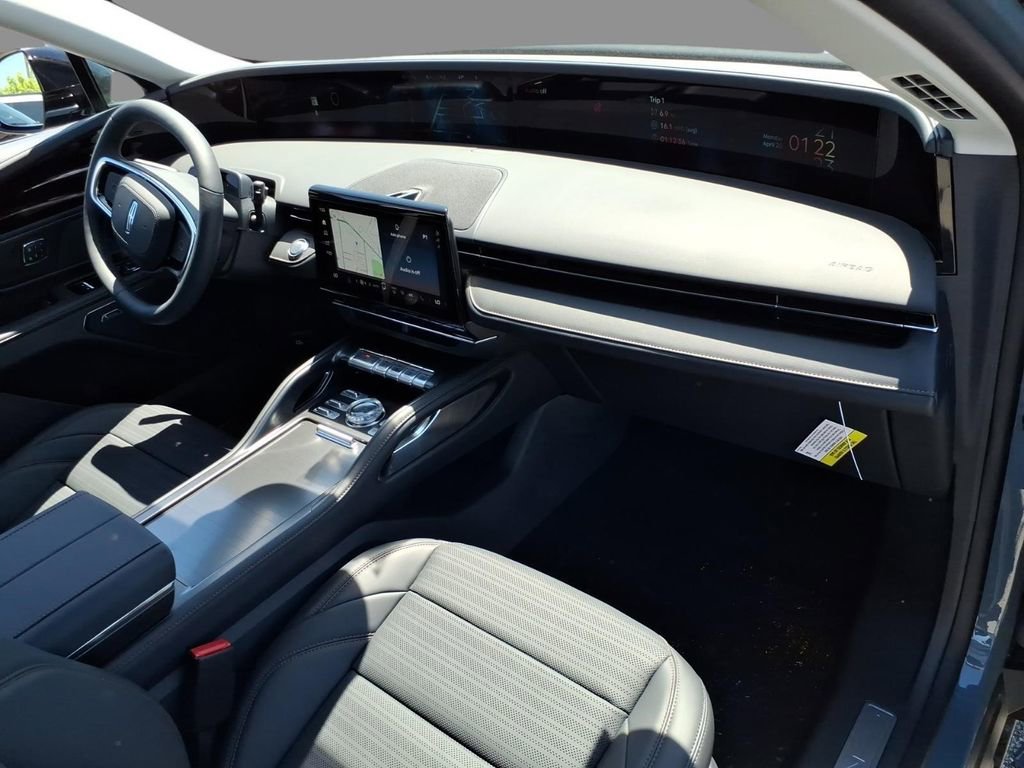 New 2026 Lincoln Nautilus Reserve w/ Jet Appearance Package image 13