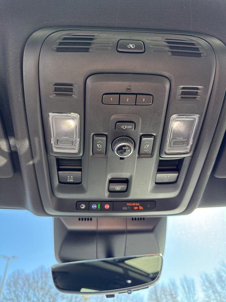 Used 2023 Cadillac Escalade Premium Luxury w/ LPO, Floor Liner Package image 33