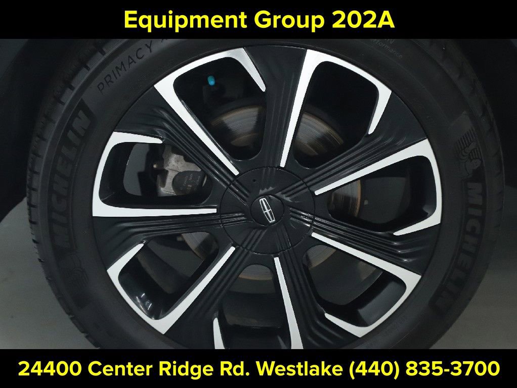 Certified 2024 Lincoln Nautilus Reserve w/ Equipment Group 202A AWD/4WD image 12