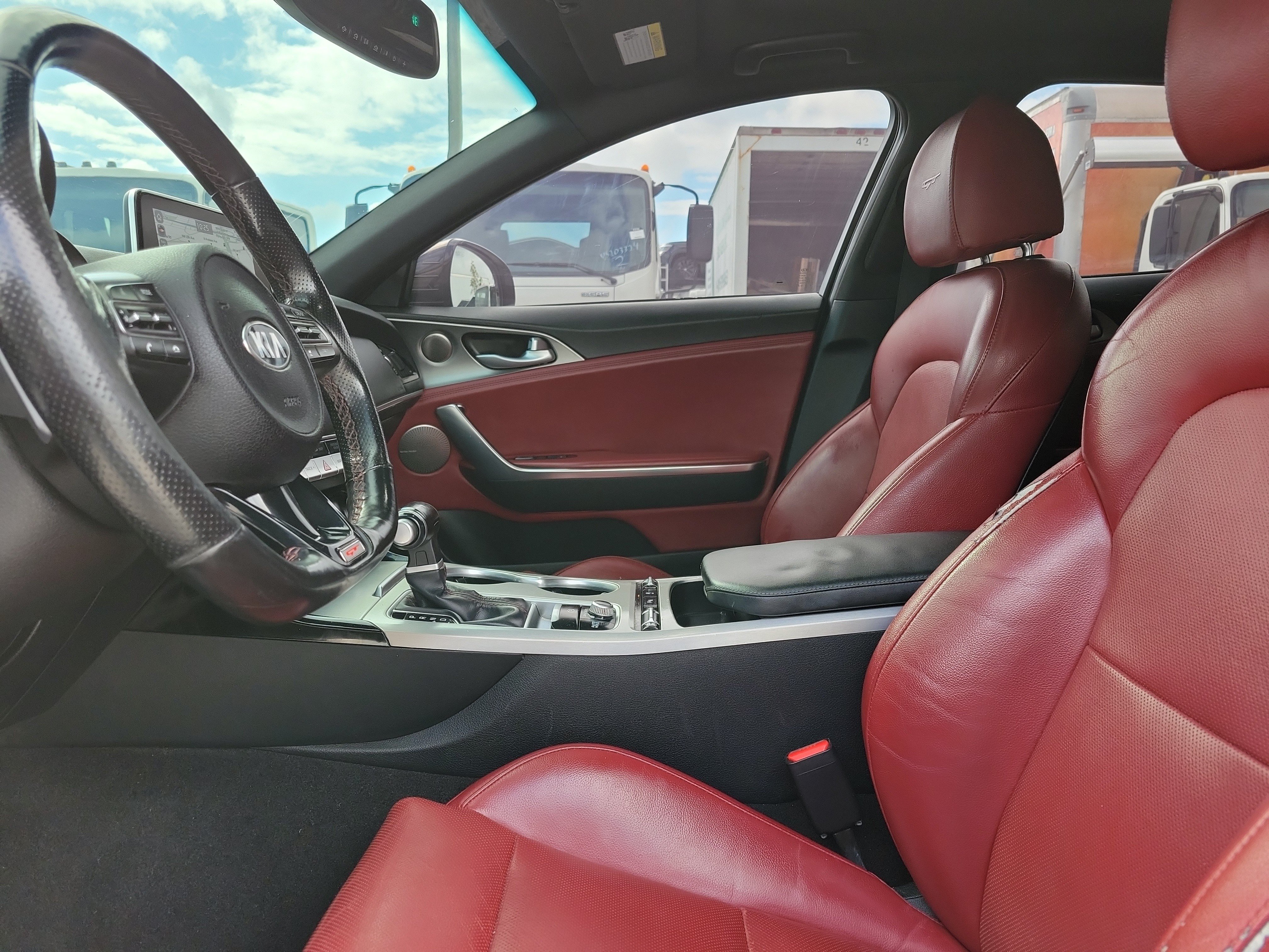 Used 2020 Kia Stinger GT1 RWD image 21