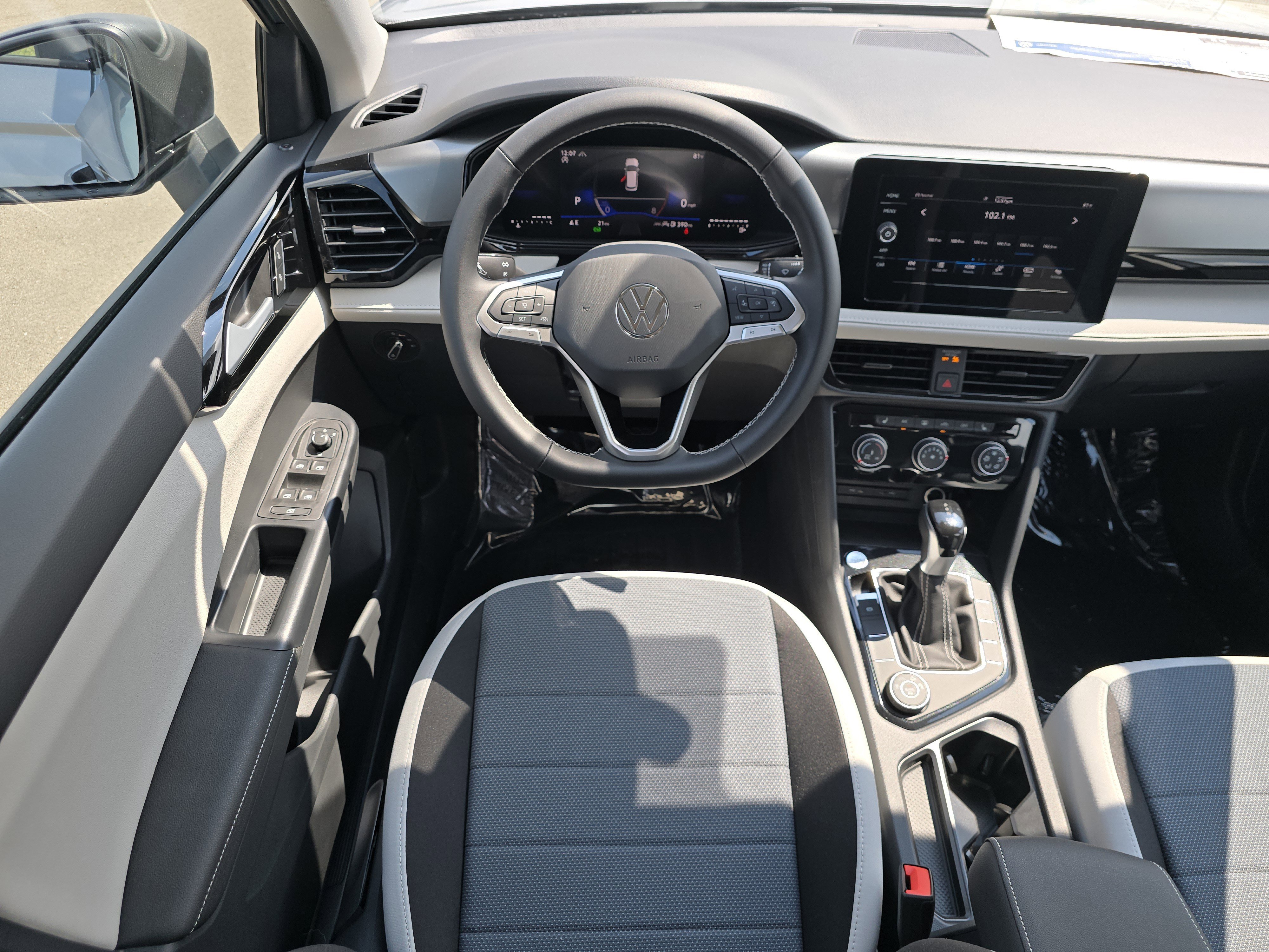 New 2025 Volkswagen Taos S image 18