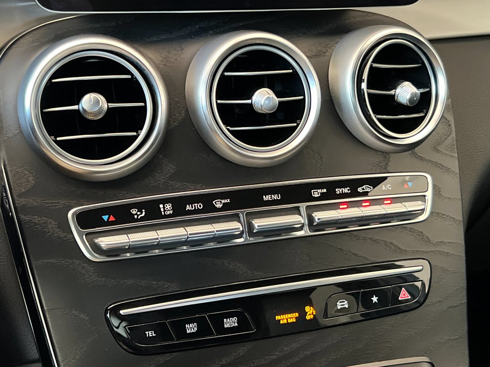 Used 2021 Mercedes-Benz GLC 300 4MATIC image 19