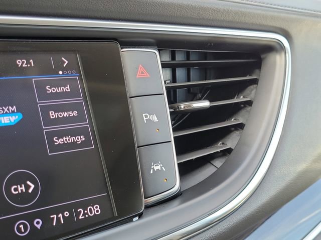 Used 2022 Buick Enclave Essence w/ Experience Buick Package FWD image 21